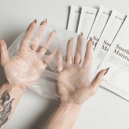 DR. ESTHÉ SOOTHING & MOISTURE SHEET MASK (1PC)